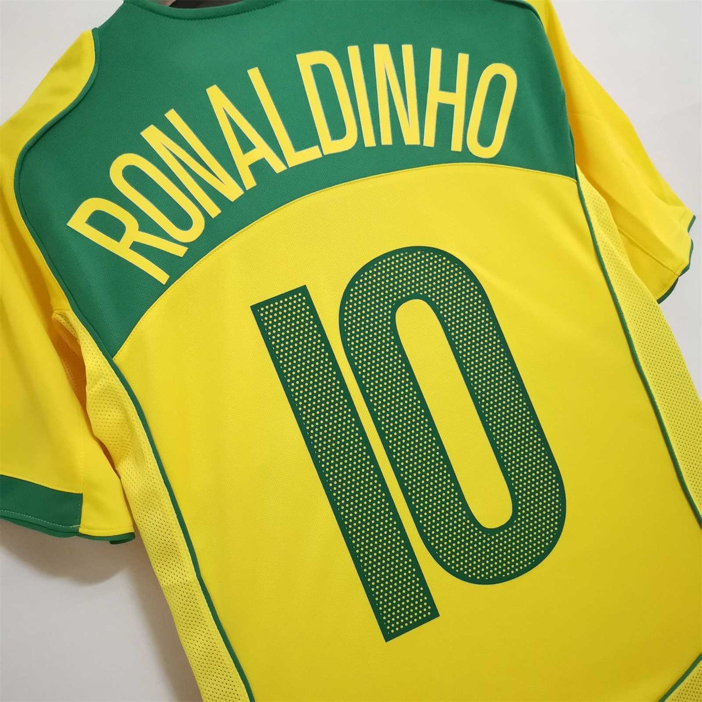 RONALDINHO TRIKOT RETRO 2004