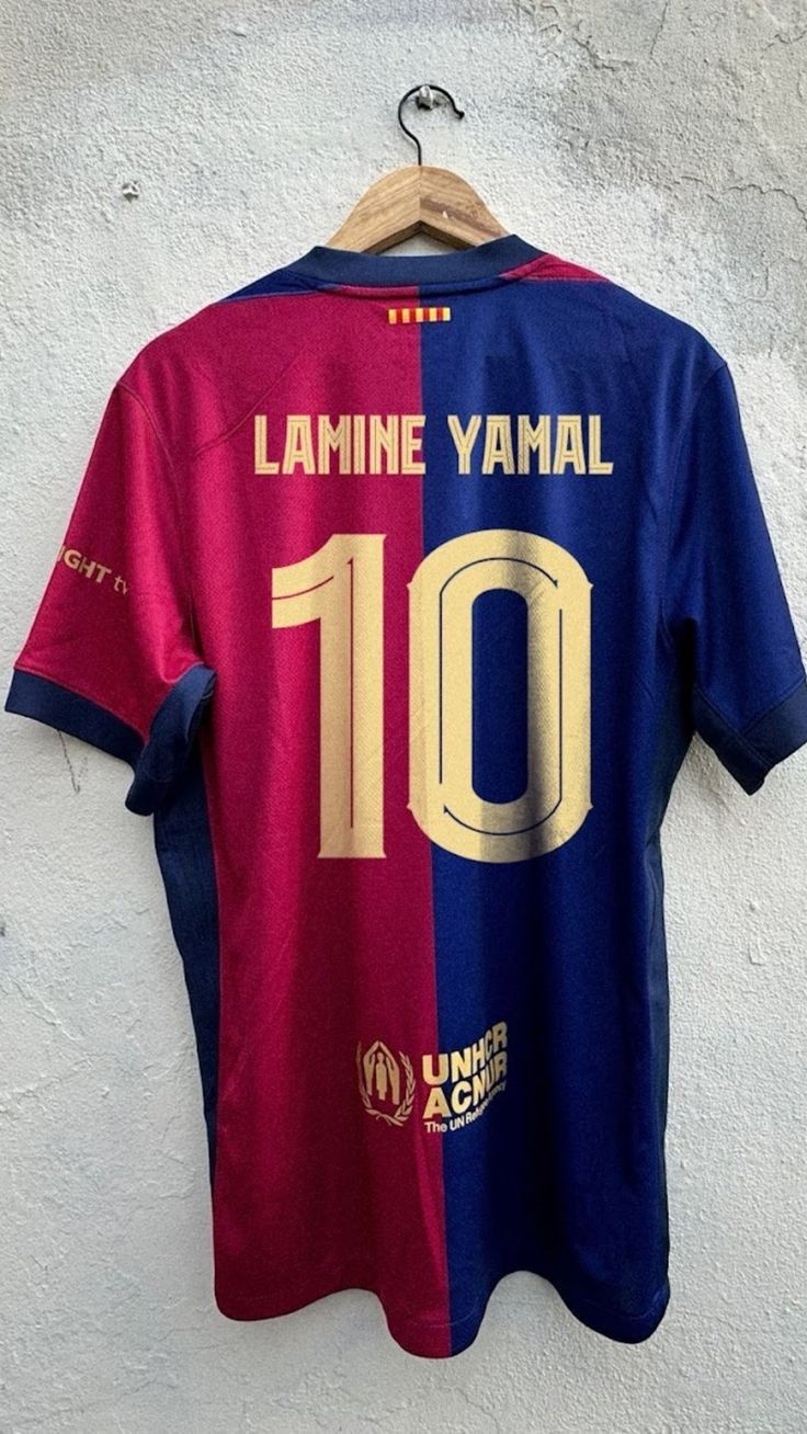 LAMINE YAMAL - BARCELONA JERSEY