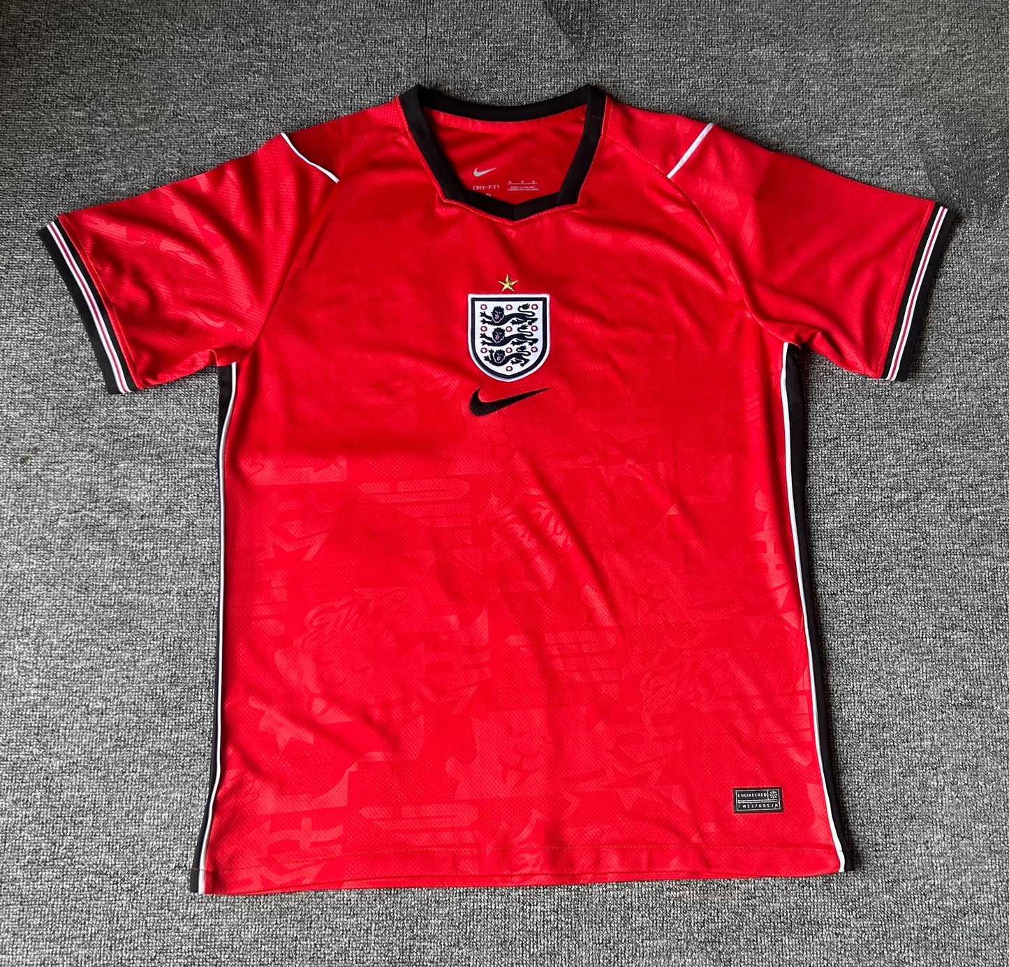 ENGLAND WORLDCUP RED JERSEY