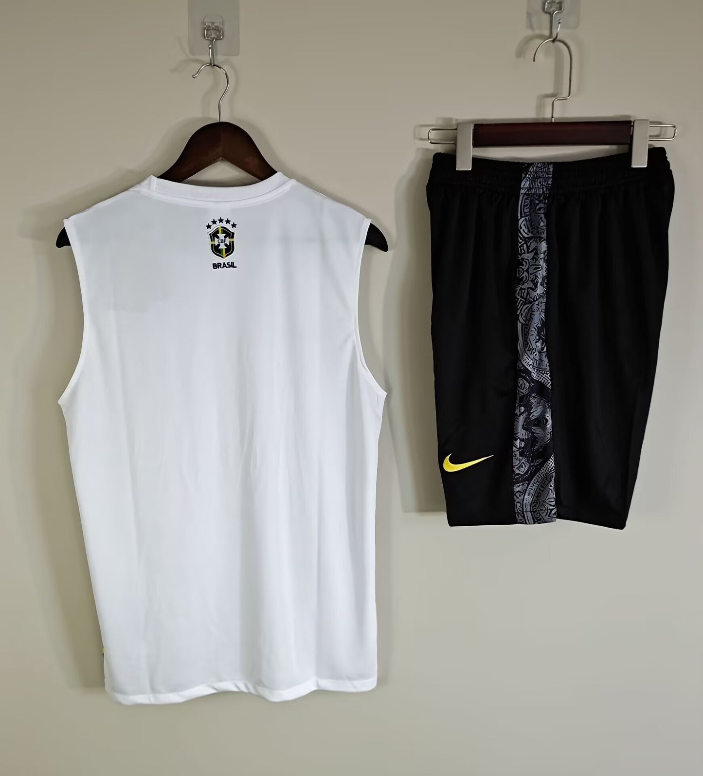 BRAZIL SLEEVELESS FOOTBALL JERSEY