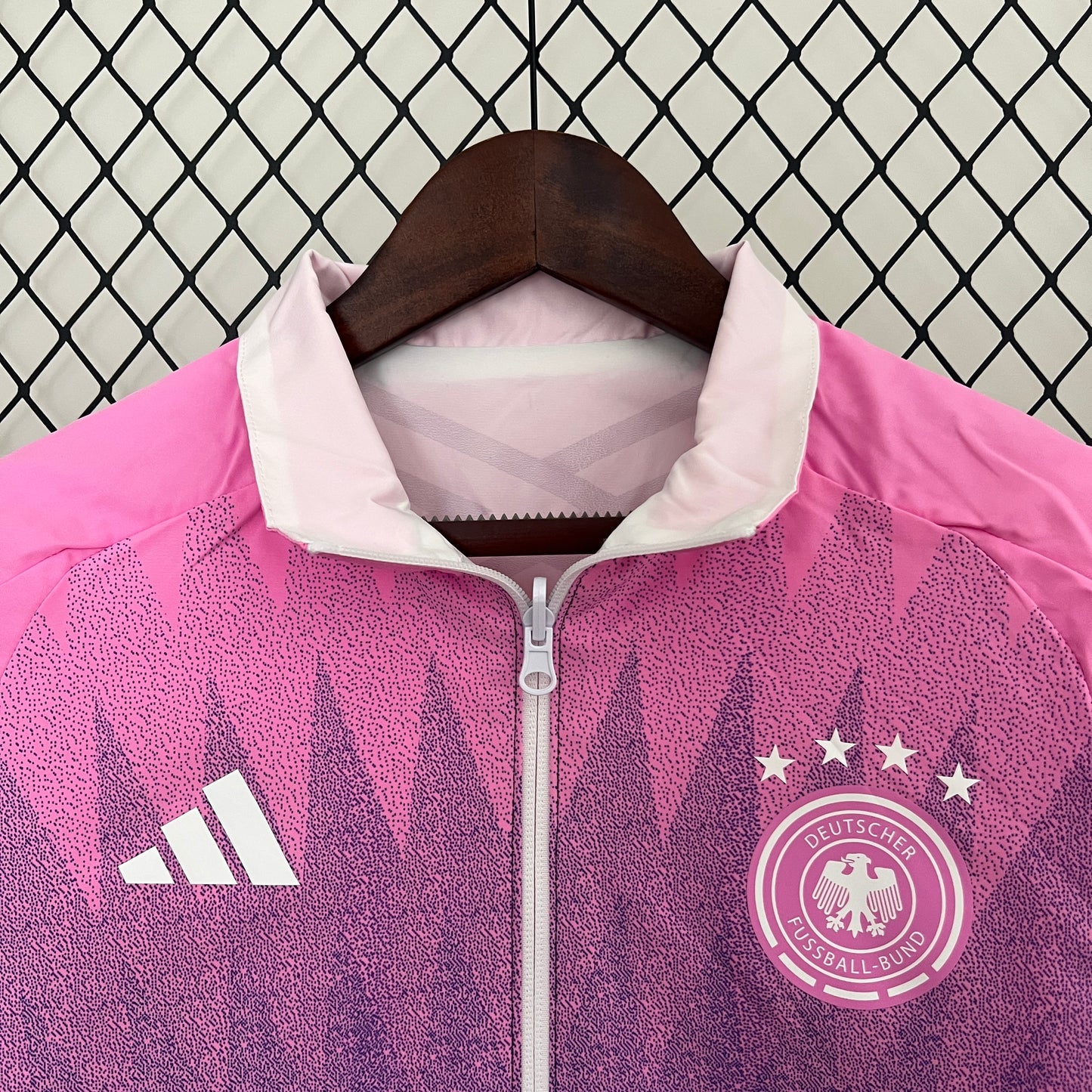 ROSE GERMANY WINDBREAKER