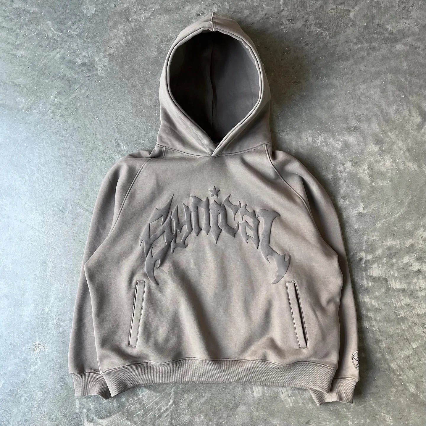 OVERSIZED HOODIES